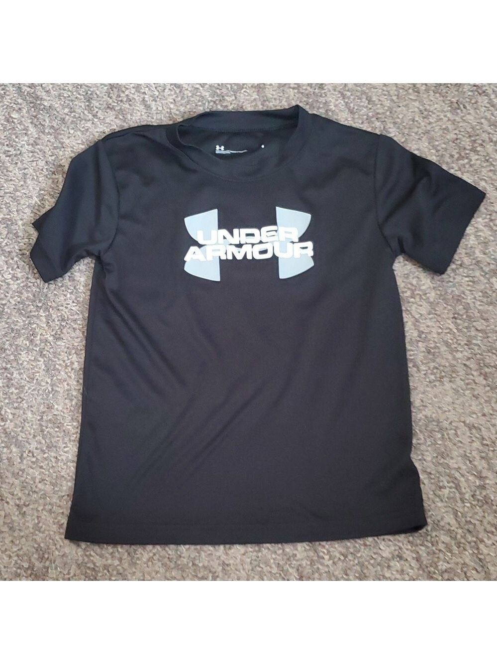Under armour top size 6